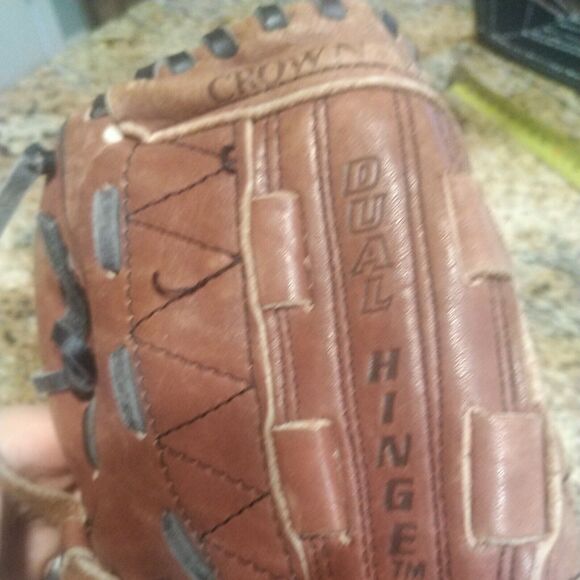 Rare Wilson A1812 Dual Hinge Crown Web 10.5" Leather Baseball Glove LHT - Picture 12 of 12